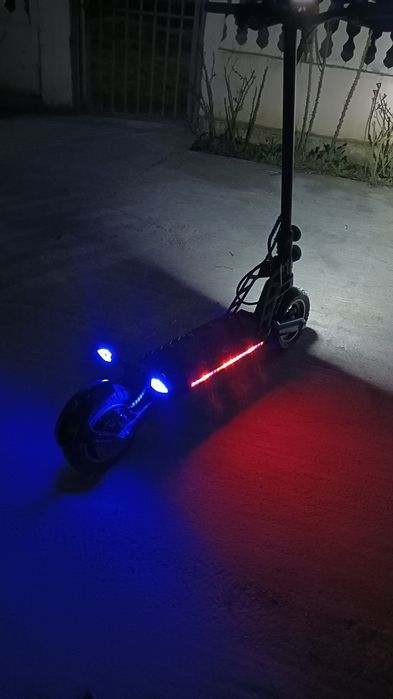 Vând torotineta electrica kugo g2 pro