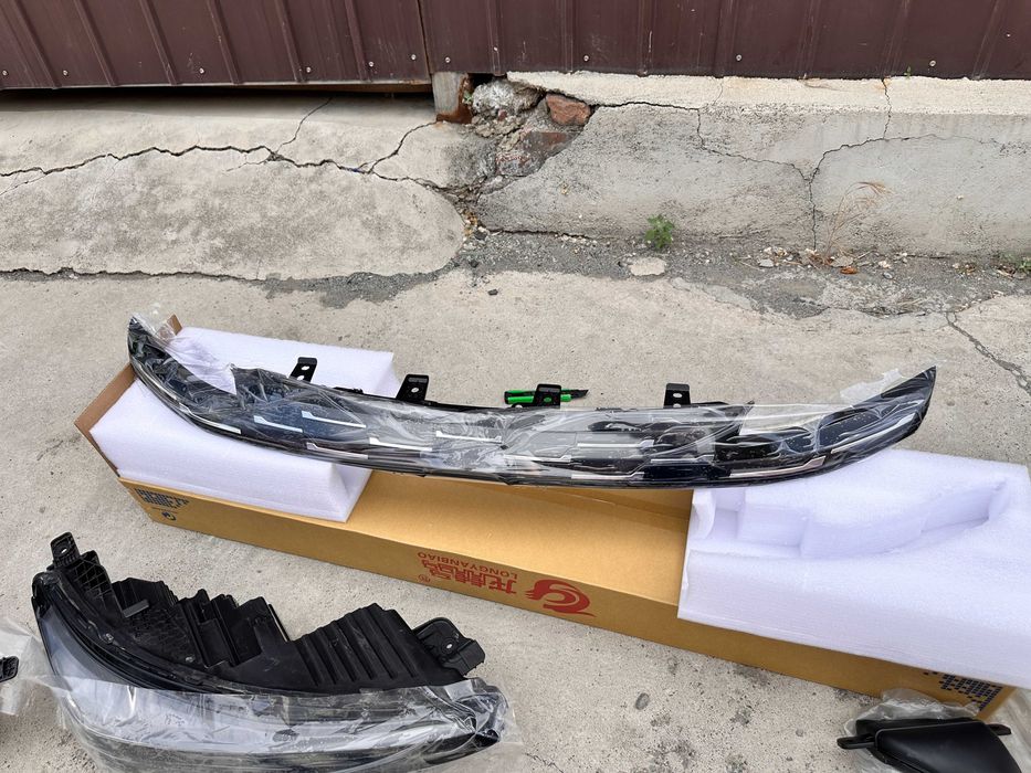Планка решетки радиатора LED Changan CS55 Plus оригинал