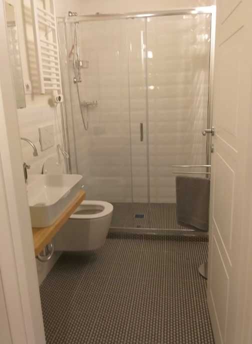 Дава се под наем Двустаен апартамент в Пловдив, Младежки Хълм - 52 кв.м за 229.5 € - Снимка #2