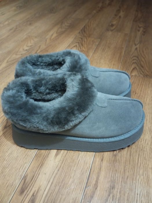 Продам угги натуралк 39-39.5