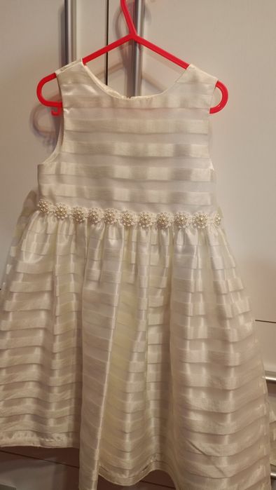 Празнична рокля за момиче