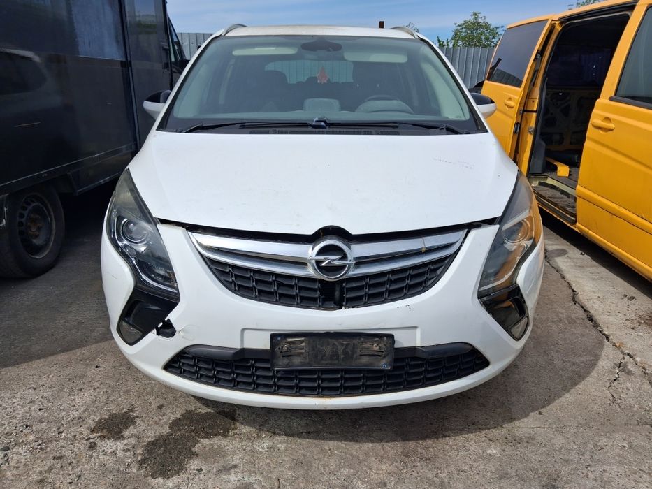 Bara fata Opel Zafira C 2011 - 2016