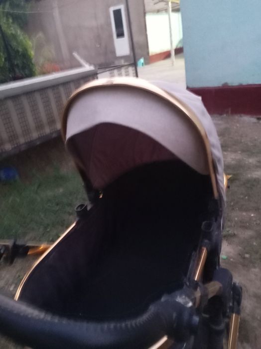 Новый коляска новый