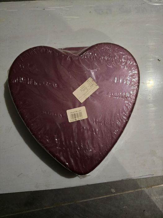 Tava de copt antiaderenta in forma de inima 28cm