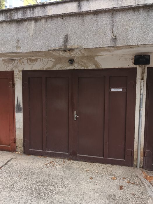 Дава се под наем Гараж / Паркомясто в Варна, Електрон - 14 кв.м за 102 € - Снимка #1