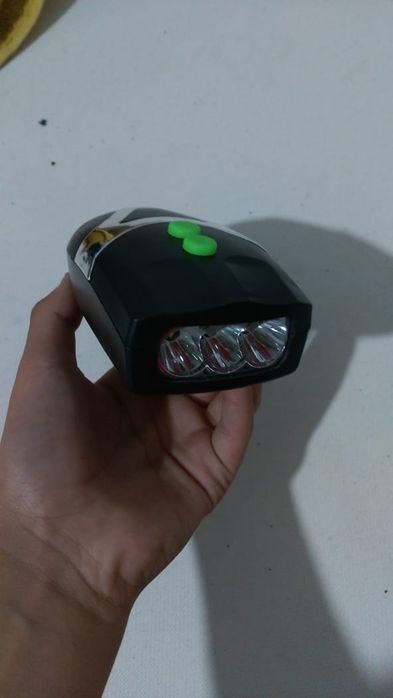 Вело аксессуар фонарике есть гудок