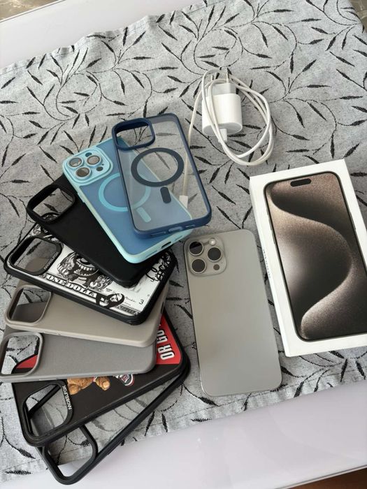Продавам Iphone 15 pro max