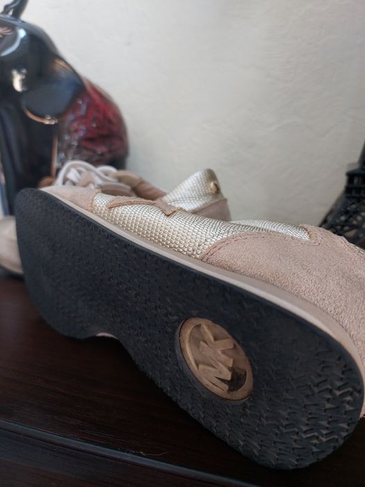 Кроссовки Майкл Корс размер 36