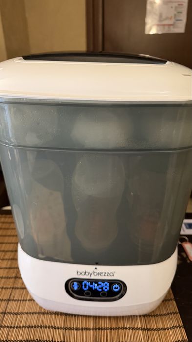 Baby Brezza Sterilizer Dryer Advanced – capacitate mare, design modular, ucide 99,9% din germeni