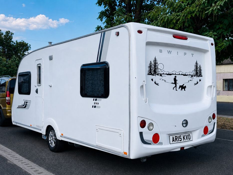 Vand Rulota Caravana Swift Charisma  2009  Pat Fix Matrimonial  Motor mover