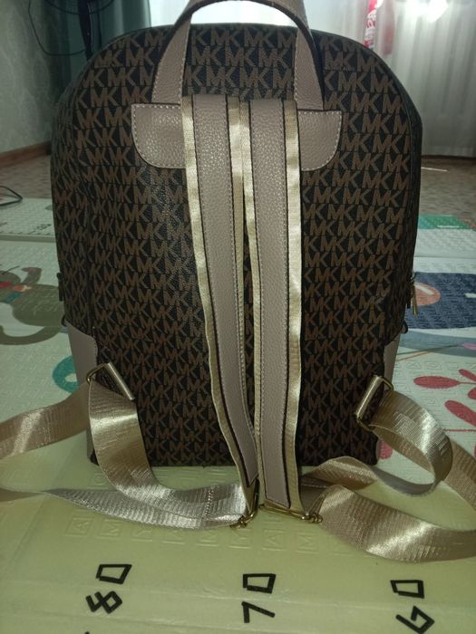 Продам рюкзак в отличном состоянии!