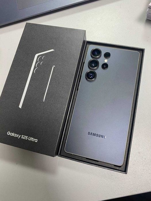 Samsung Galaxy S25 Ultra (отеген титова 10) лот 100/5605