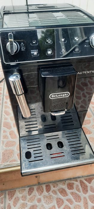 КафеМашина Delonghi Autentica НовМодел Отлично състояние
