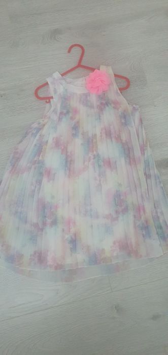 Rochie h&m, superba