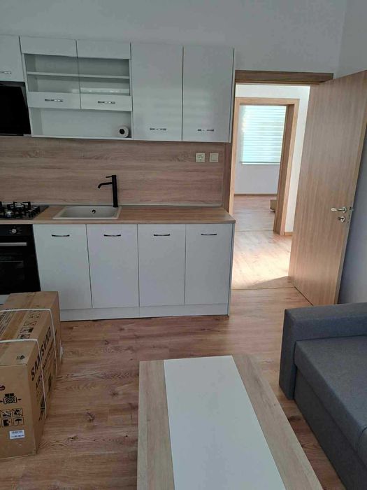 Дава се под наем Тристаен апартамент в Ямбол, Аврен - 90 кв.м за 433.5 € - Снимка #6