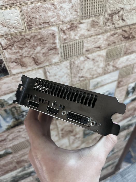 Видеокарта GTX 1050