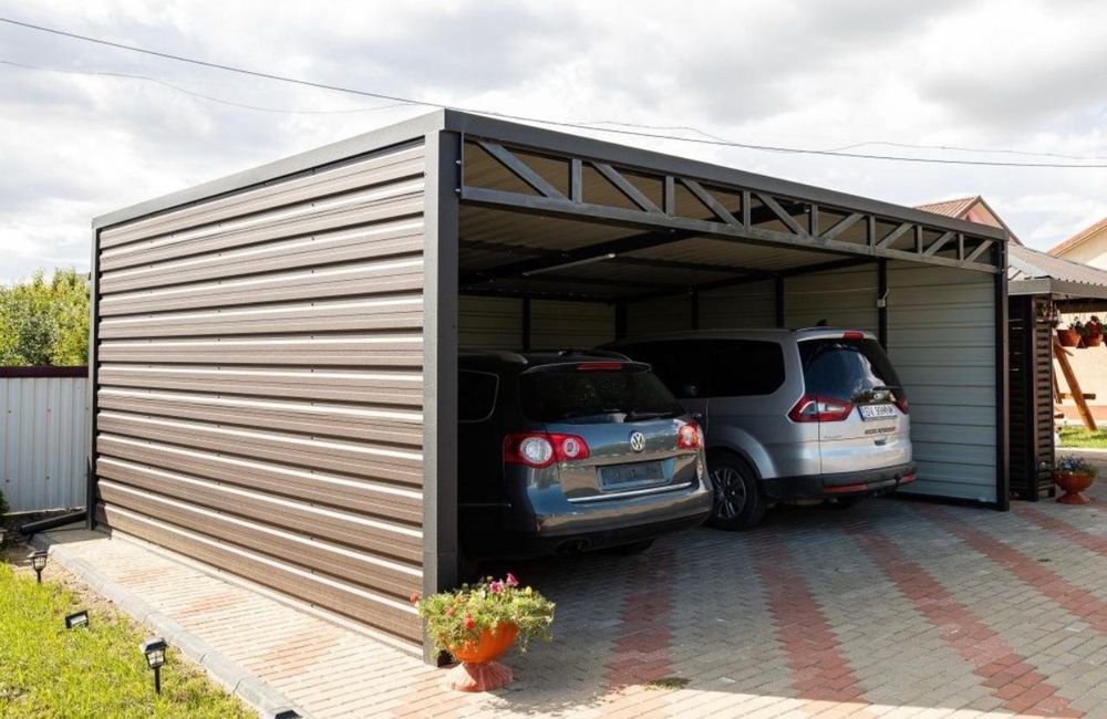 Vând garaj auto din panouri Sandwich pe structura metalica