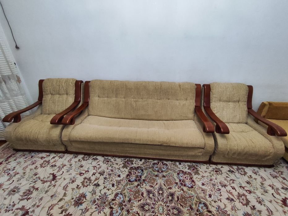Продается раскладной диван.