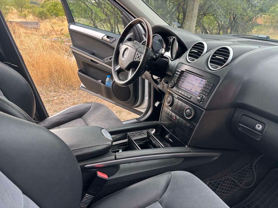 Продавам джип Мерцедес 350