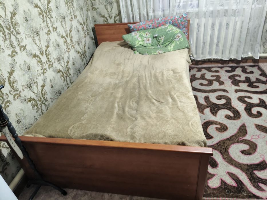 Срочно продам кровать
