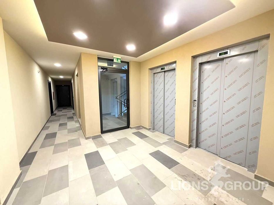 Продава се Тристаен апартамент в Варна, Победа - 84 кв.м за 3096 €/кв.м - Снимка #8