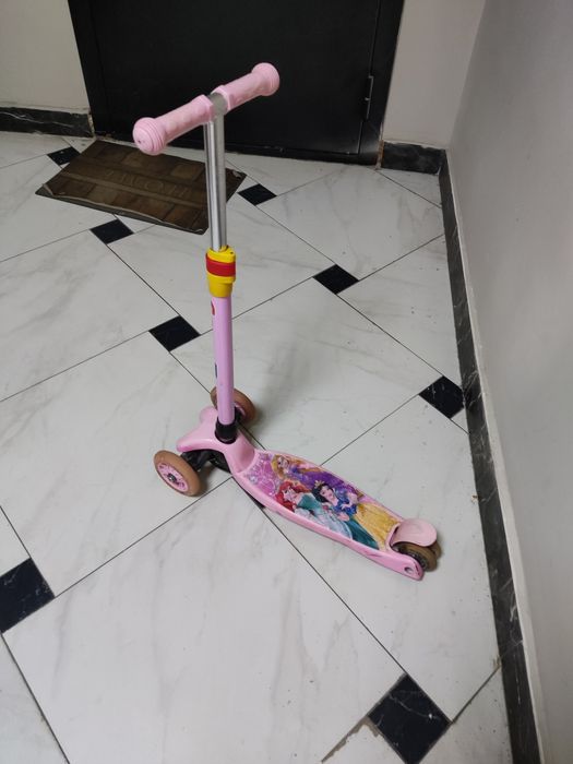Детский самокат для девочек