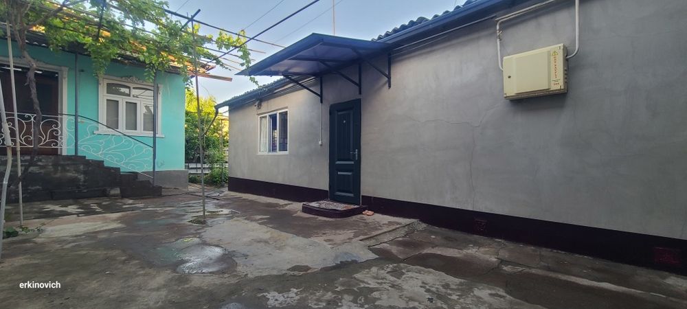 Uy sotiladi manzil  Toshkent viloyati Olmaliq