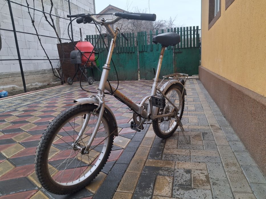 Bicicleta metropolis ideal pentru livrări