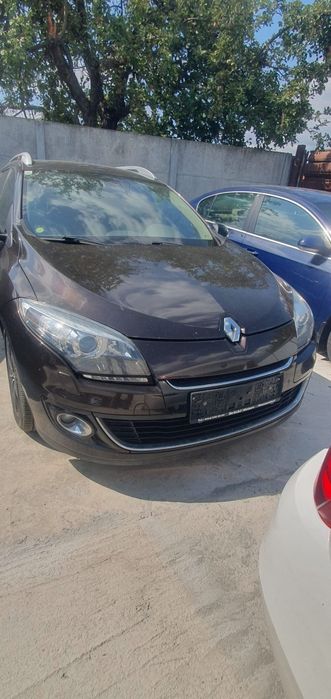 Faruri xenon stanga / dreapta megane 3 europa