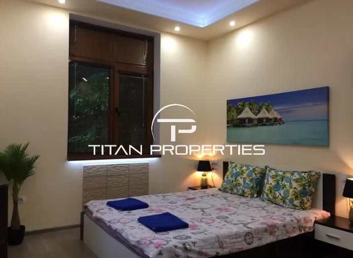 Дава се под наем Двустаен апартамент в Варна, Център - 40 кв.м за 450 € - Снимка #1