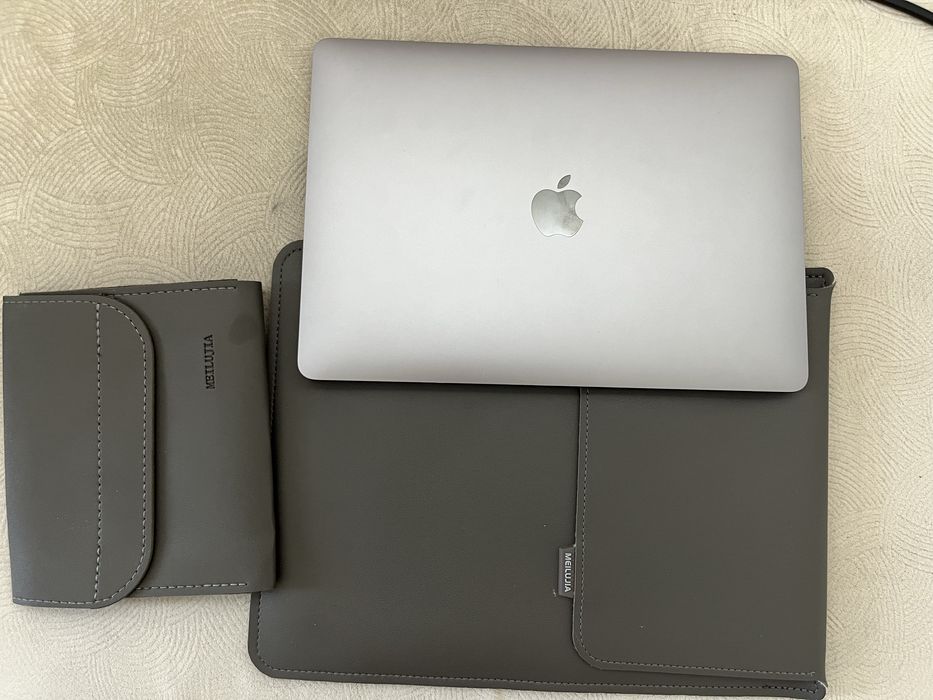 Apple MacBook Air 13