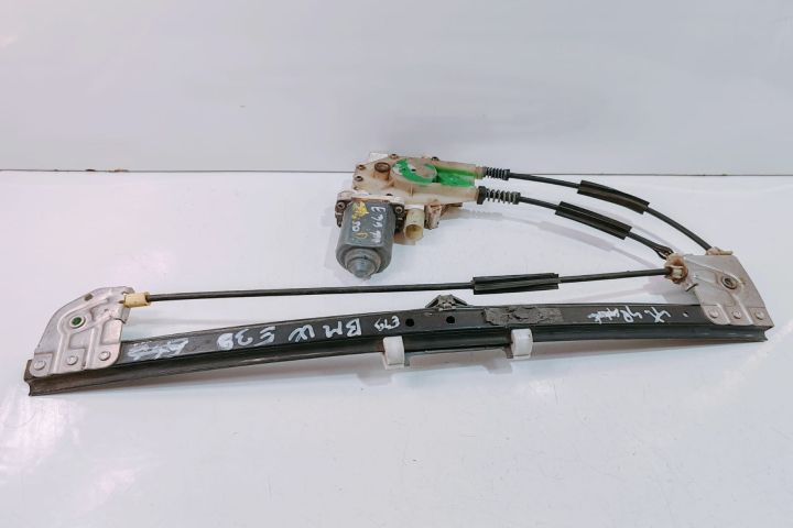 Macara  stanga spate cu motoras 67628360511 BMW Seria 5 E39 (facelift