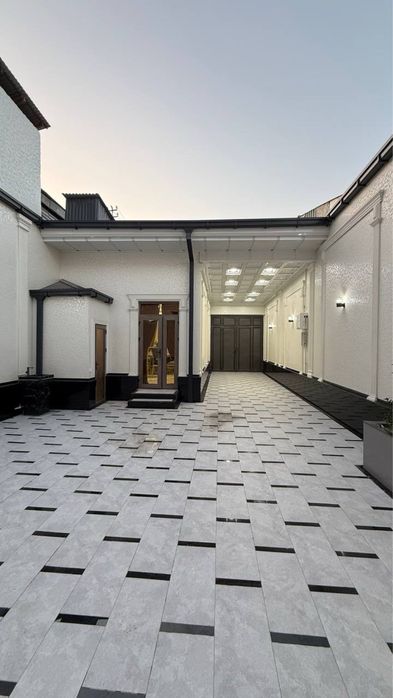 Продается 2 этажный дом с 6 комнатами площадью 2,7 соток