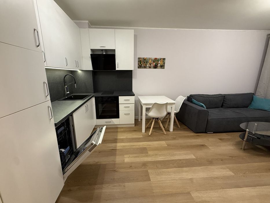 Дава се под наем Двустаен апартамент в София, Младост 4 - 67 кв.м за 697.17 € - Снимка #1