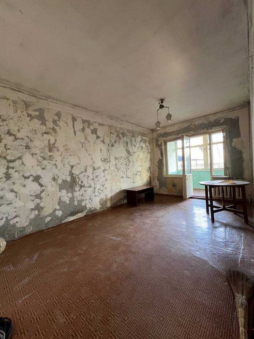 Продаётся квартира 2 ком 1 этаж рядом метро Туркистон ориентир Арбат