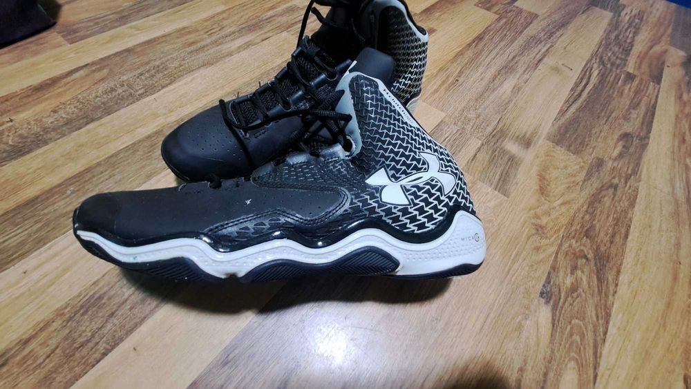 UNDER ARMOUR,PRIMETA,lowa,Columbia ECCO,adidas,asics