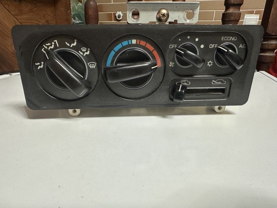 Климат контроль на Mitsubishi Pajero 2