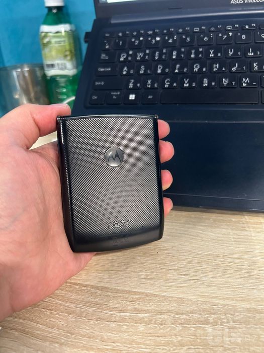 Motorola RAZR  E-Sim