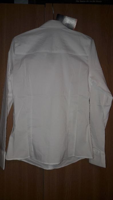 Camasa alba Waikiki, XS si S, cambrata, si pentru scoala