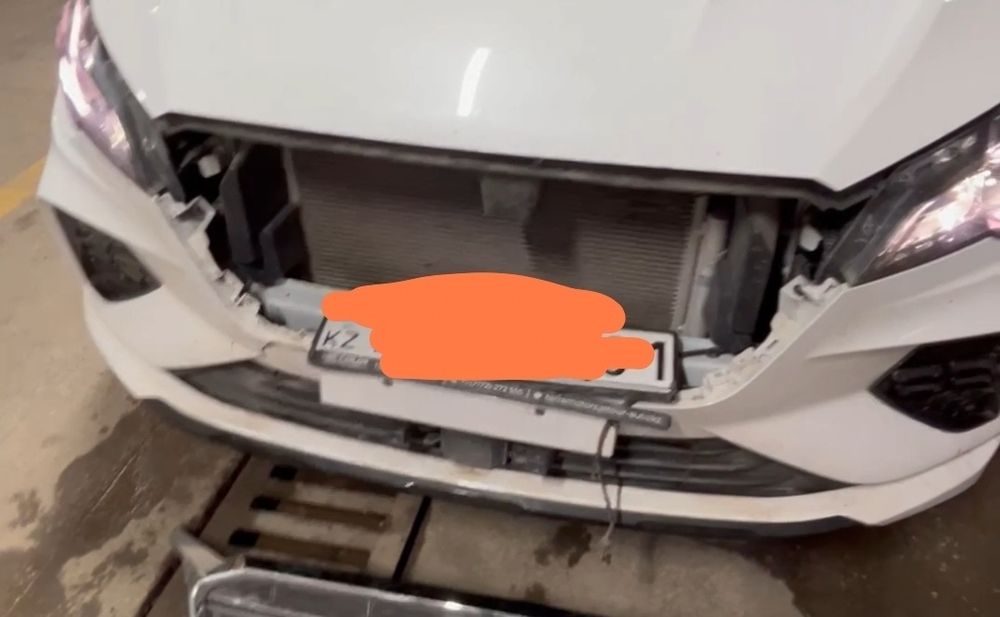 Продам бампер б/у Jetour x70 до рестайлинг.