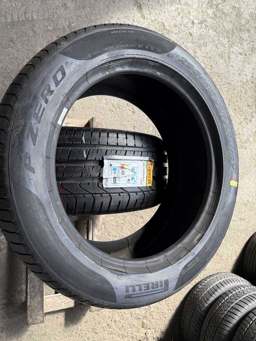 SET 2 Anvelope Vara NOI 295/45 R20 110Y PIRELLI P Zero Runflat