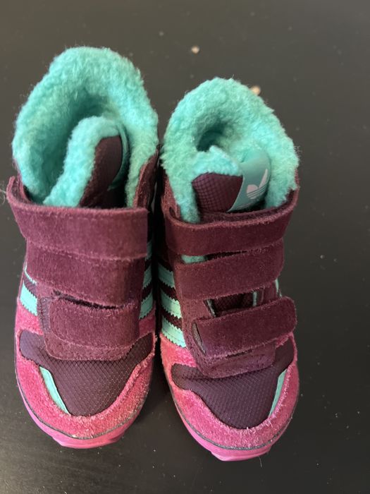 Адидас детски апрески 22 номер,унисекс