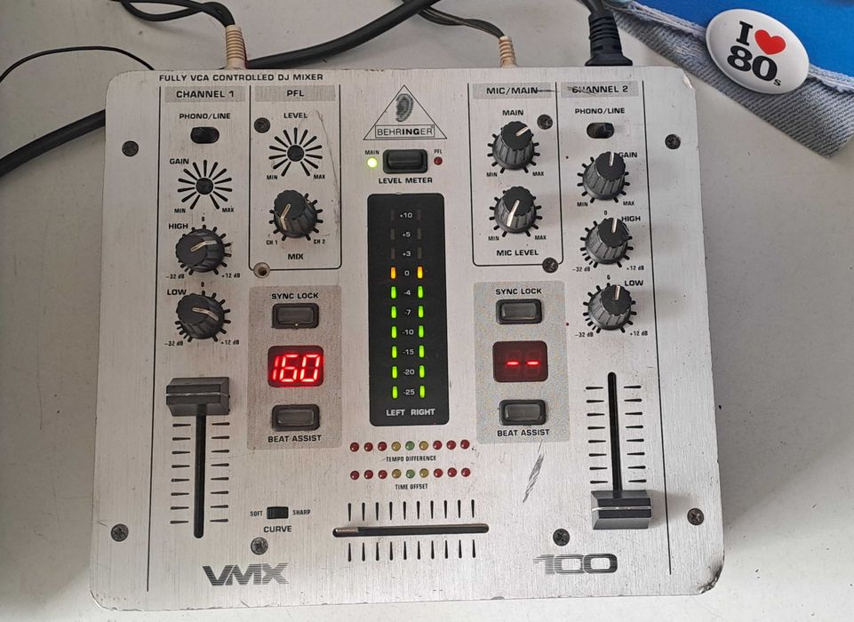 Mixer DJ Behringer VMX100 – Pret de Lichidare – Functional