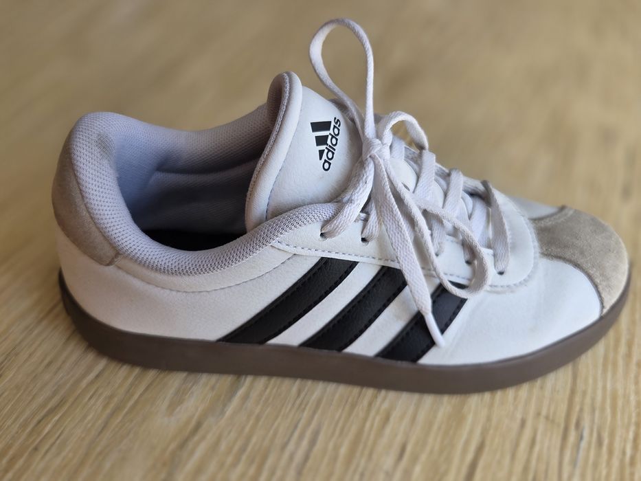 Кожени кецове Адидас