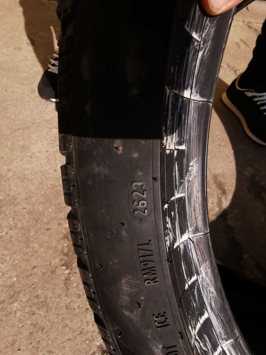 285 35 21  255 40 21 pirelli