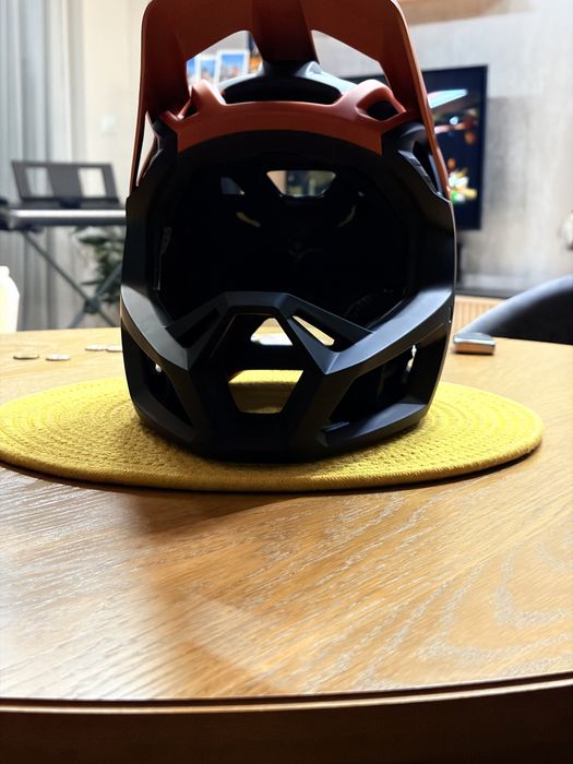 Fox proframe coral каска