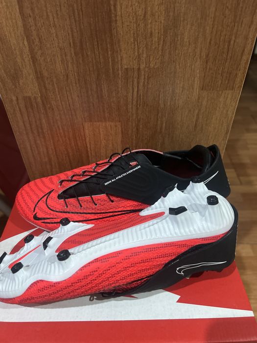 Nike Phantom GT2 Academy FlyEase MG
