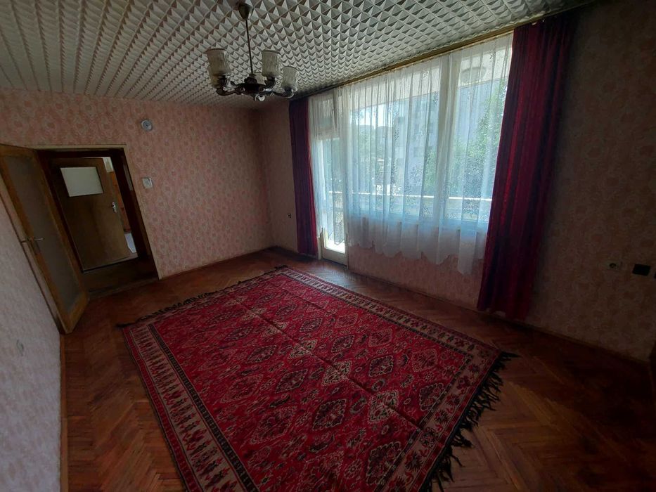 Продава се Четиристаен апартамент в Търговище, Център - 109 кв.м за 1006 €/кв.м - Снимка #3