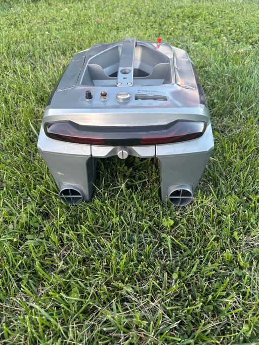 Продавам висок клас лодка за захранка ND Bait Boat 1 (GPS/Автопилот) + Сонар Toslon TF500 – ТОП Комплект