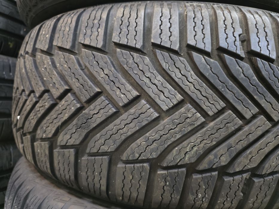 4бр Зимни гуми 215 55 16 - Michelin -